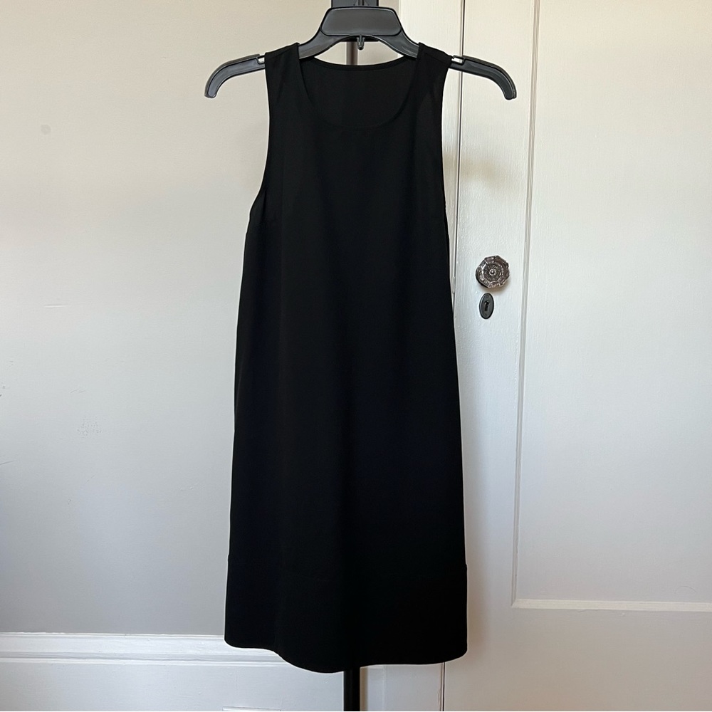Black Sleeveless Scoop Neck Dress